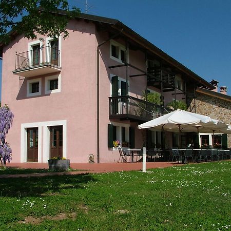 Agriturismo Scacciapensieri Buttrio Buitenkant foto