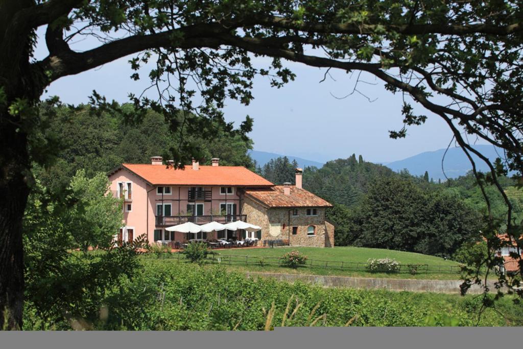 Agriturismo Scacciapensieri Buttrio Buitenkant foto